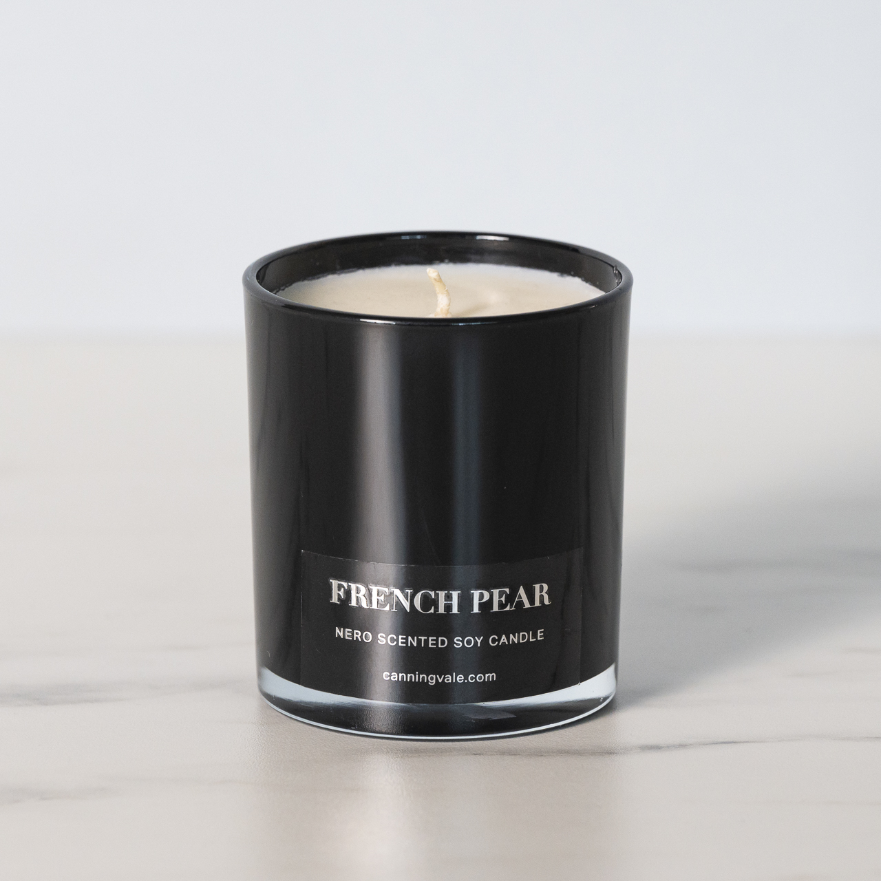 Nero Medium Scented Soy Wax Candle - French Pear