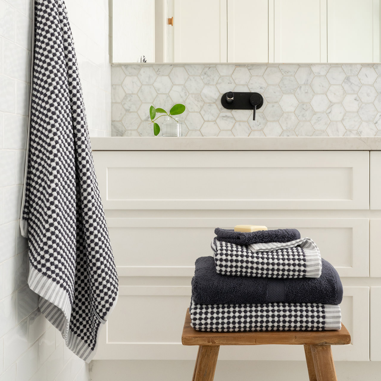 Royal Splendour Moda Bath Towel - Slate