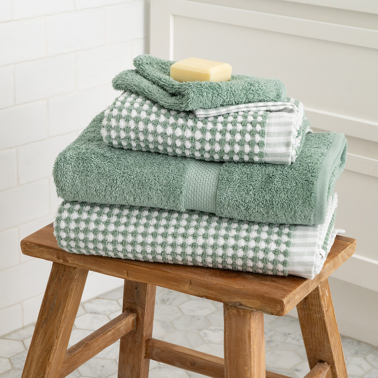 Royal Splendour Moda Bath Towel - Eucalyptus
